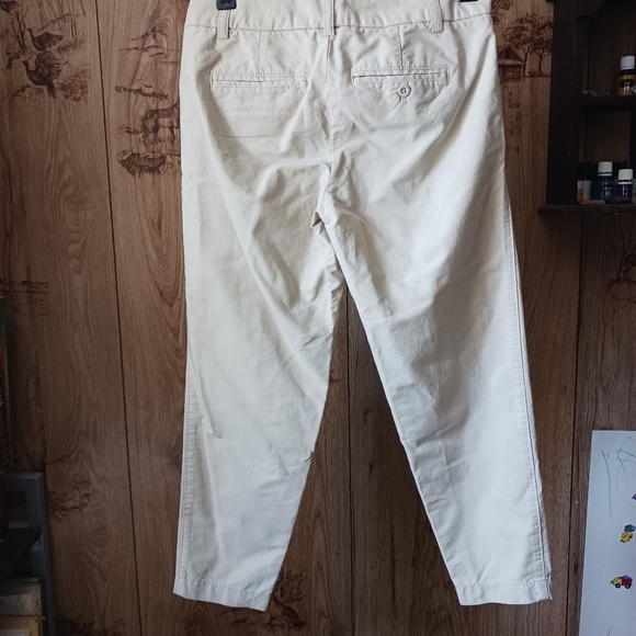 NWT J.Crew City Fit Khaki Capri - Picture 3 of 10